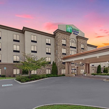 Holiday Inn Express & Suites - Cleveland Northwest By Ihg Exterior photo
